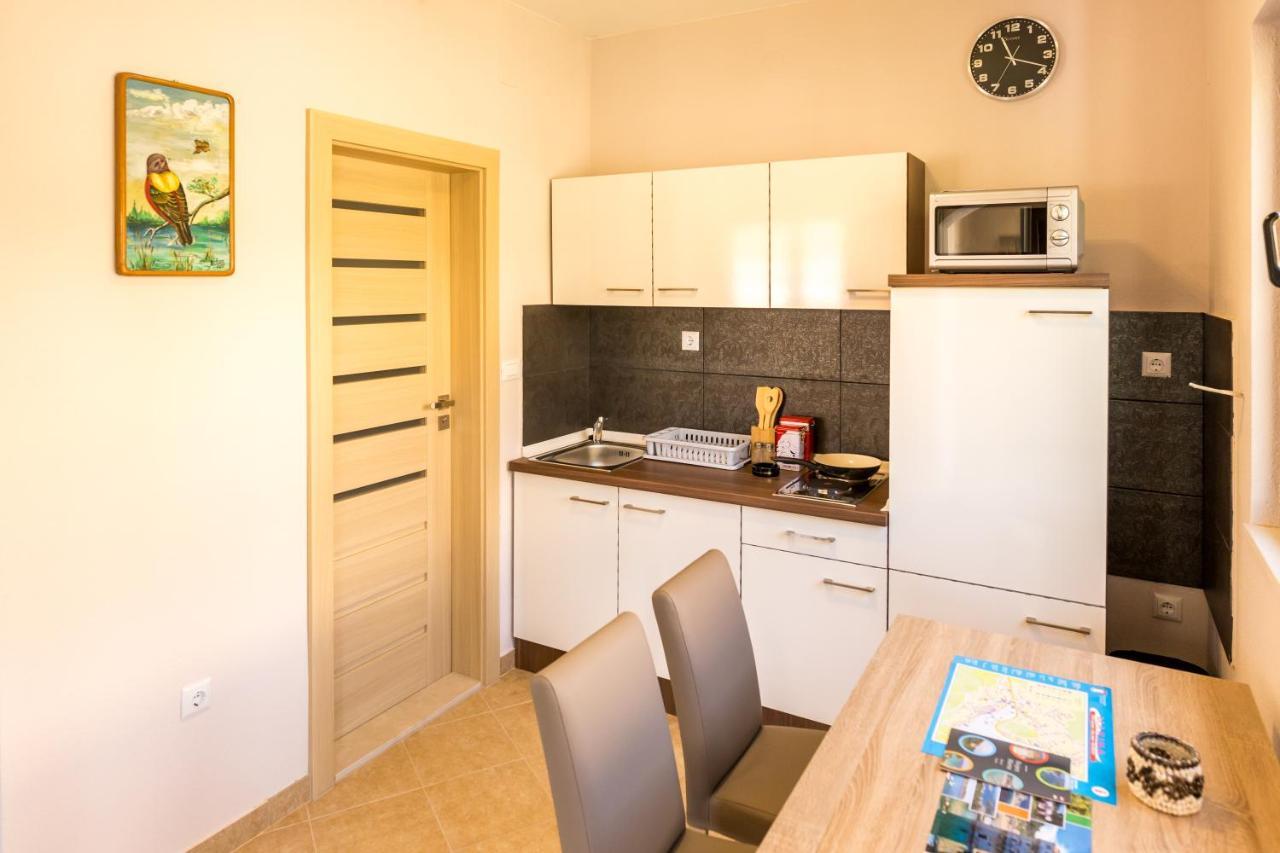 מרינה Villa Lovric מראה חיצוני תמונה