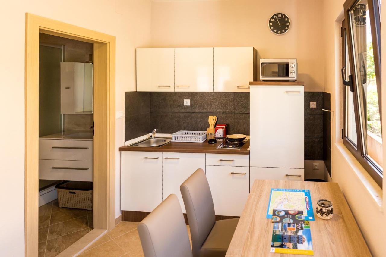 מרינה Villa Lovric מראה חיצוני תמונה