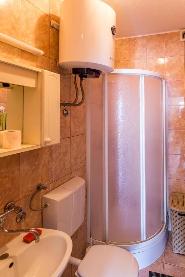 מרינה Villa Lovric מראה חיצוני תמונה